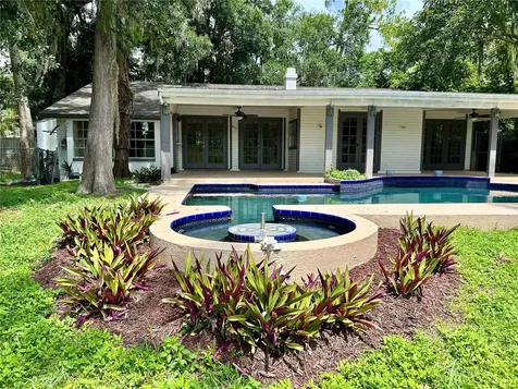 17017 Paula Lane Lutz FL 33558