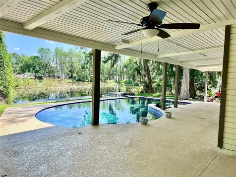 17017 Paula Lane Lutz FL 33558