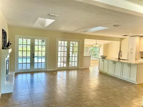 17017 Paula Lane Lutz FL 33558