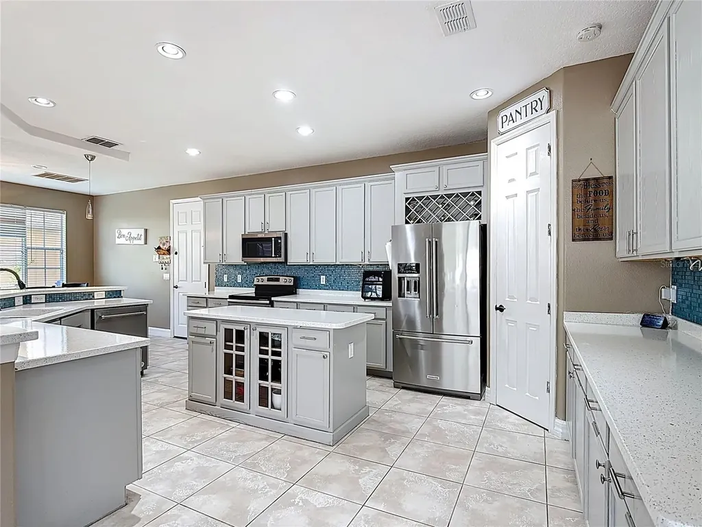 2460 The Oaks Boulevard Kissimmee FL 34746