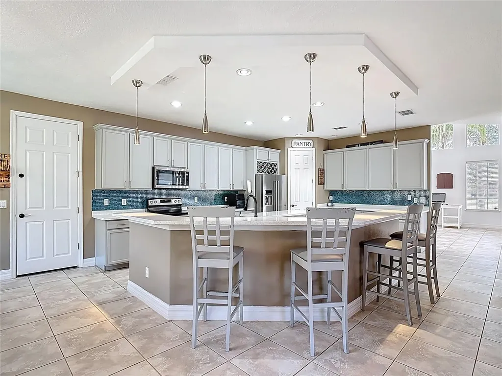 2460 The Oaks Boulevard Kissimmee FL 34746