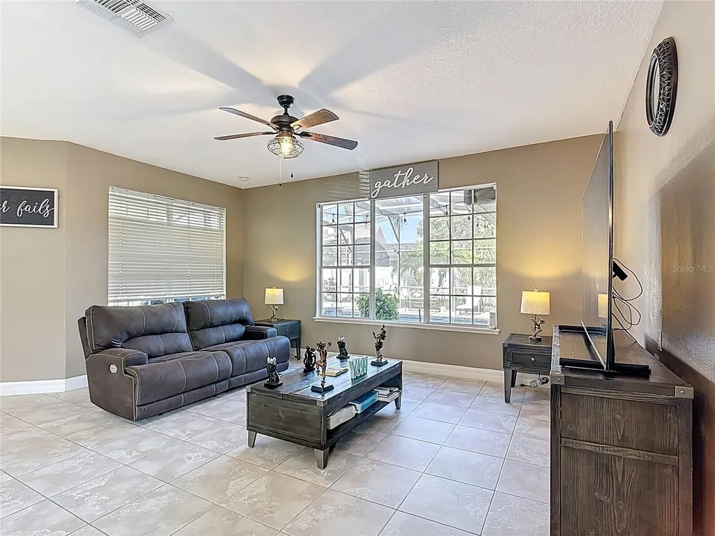 2460 The Oaks Boulevard Kissimmee FL 34746