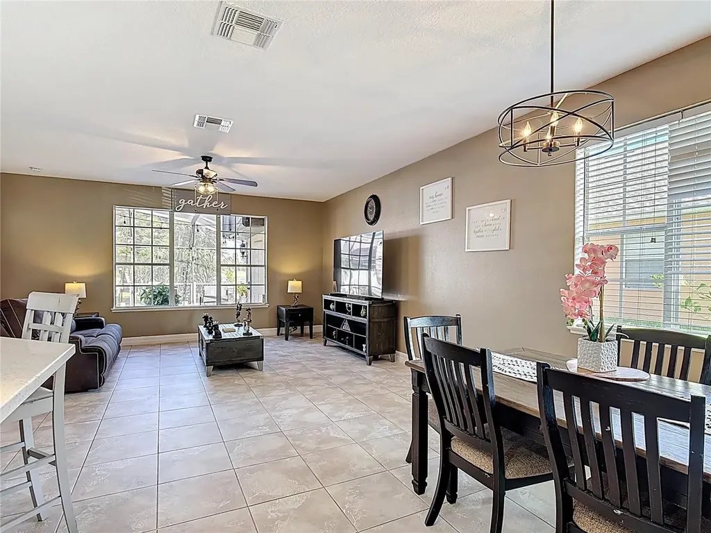 2460 The Oaks Boulevard Kissimmee FL 34746