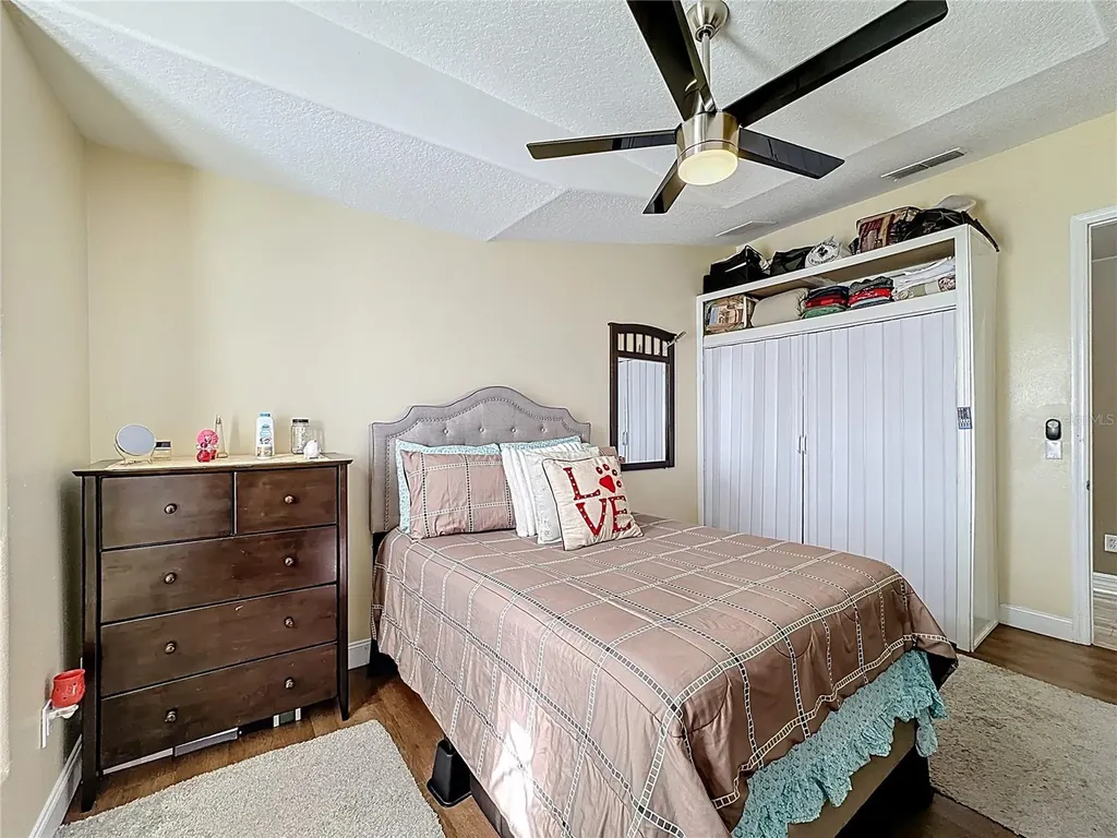 2460 The Oaks Boulevard Kissimmee FL 34746