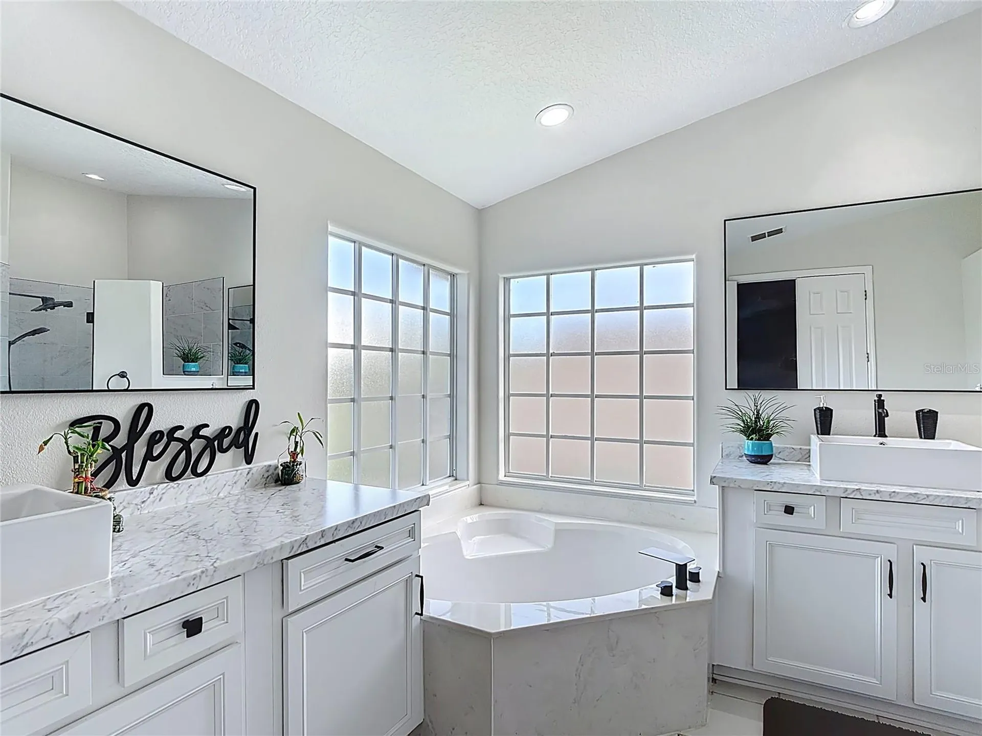 2460 The Oaks Boulevard Kissimmee FL 34746