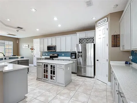 2460 The Oaks Boulevard Kissimmee FL 34746