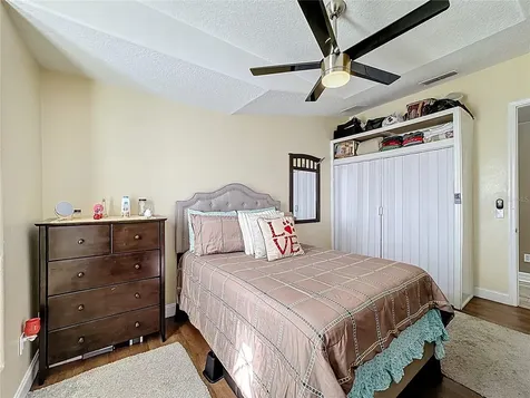 2460 The Oaks Boulevard Kissimmee FL 34746