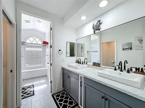 2460 The Oaks Boulevard Kissimmee FL 34746