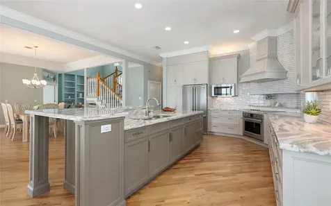 585 Gunwale Lane Longboat Key FL 34228