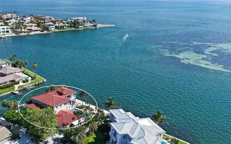 585 Gunwale Lane Longboat Key FL 34228