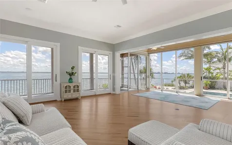 585 Gunwale Lane Longboat Key FL 34228
