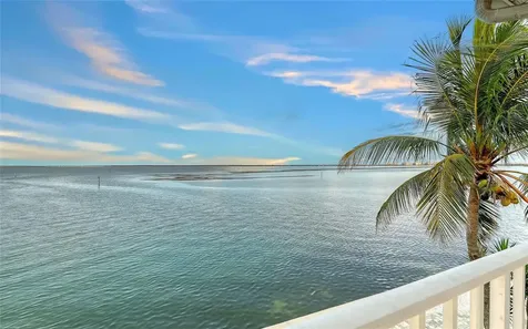585 Gunwale Lane Longboat Key FL 34228