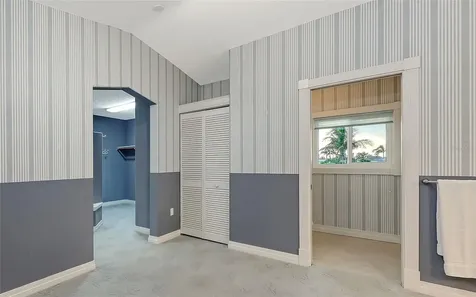 585 Gunwale Lane Longboat Key FL 34228