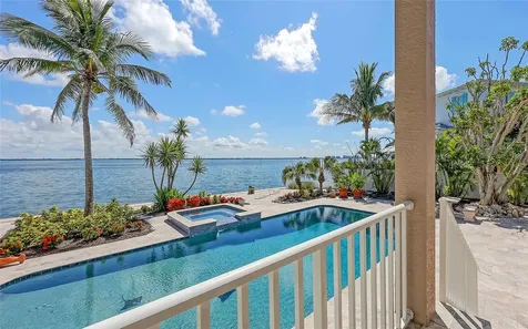 585 Gunwale Lane Longboat Key FL 34228