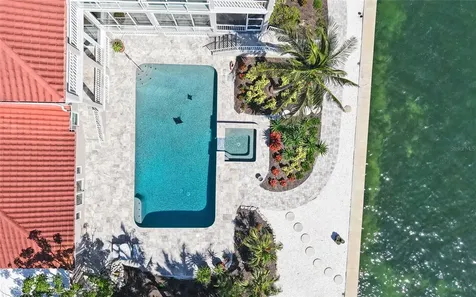 585 Gunwale Lane Longboat Key FL 34228
