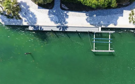 585 Gunwale Lane Longboat Key FL 34228