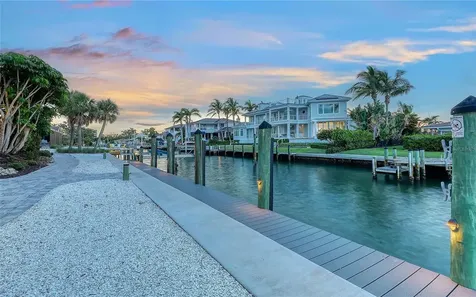 585 Gunwale Lane Longboat Key FL 34228