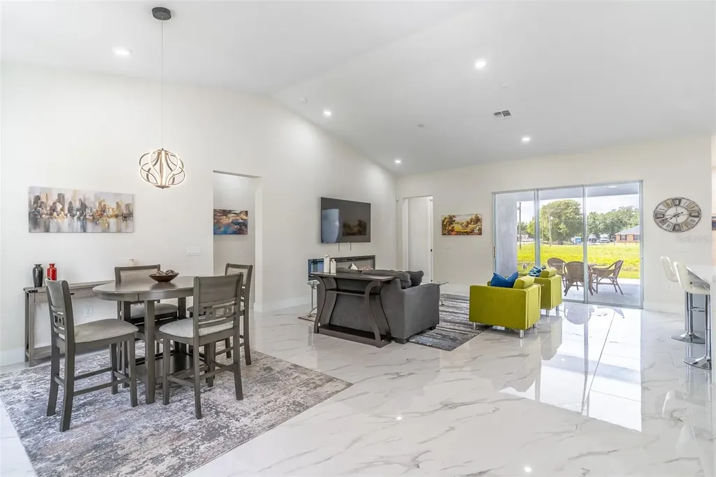 2943 Decker Avenue Orlando FL 32833