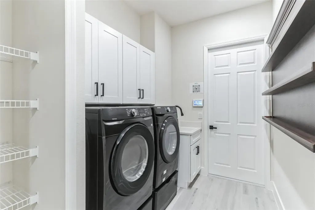 2943 Decker Avenue Orlando FL 32833