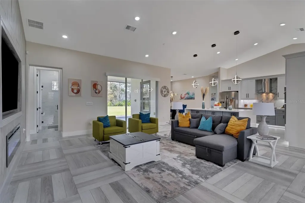2943 Decker Avenue Orlando FL 32833