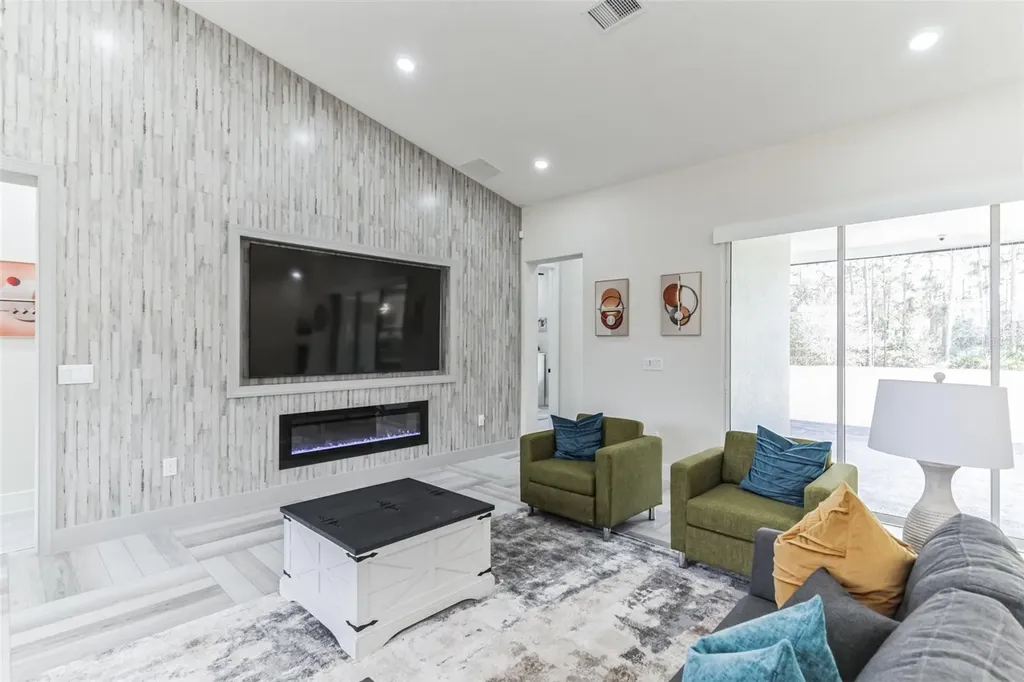 2943 Decker Avenue Orlando FL 32833