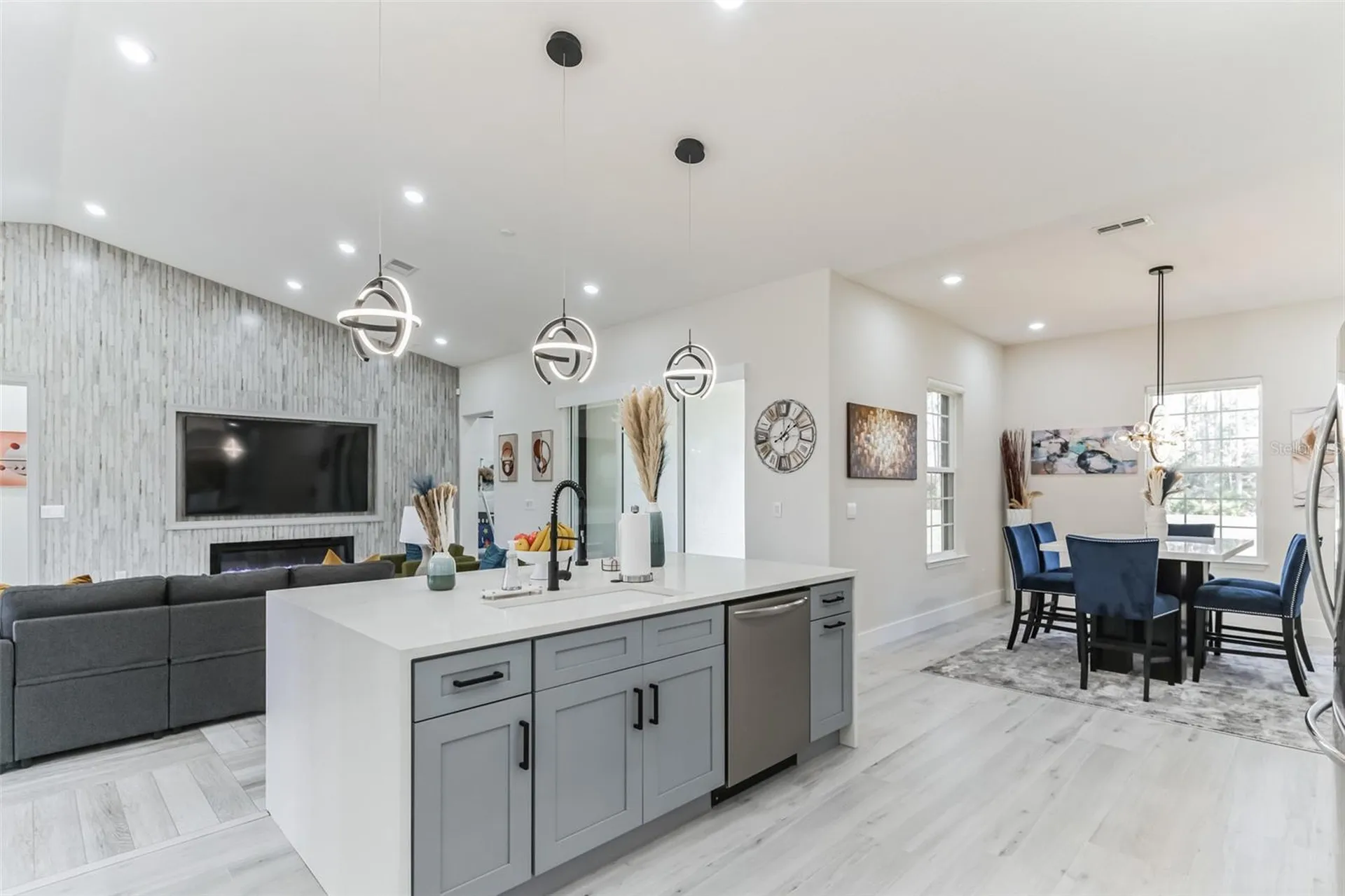 2943 Decker Avenue Orlando FL 32833
