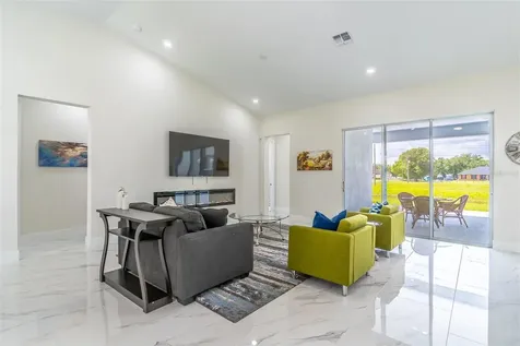 2943 Decker Avenue Orlando FL 32833