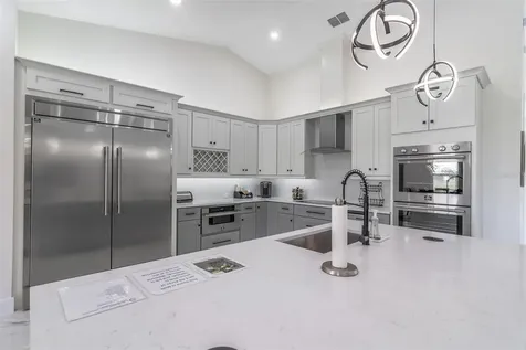 2943 Decker Avenue Orlando FL 32833