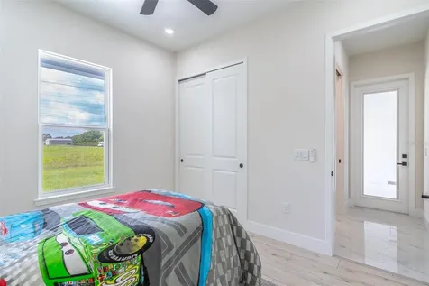 2943 Decker Avenue Orlando FL 32833