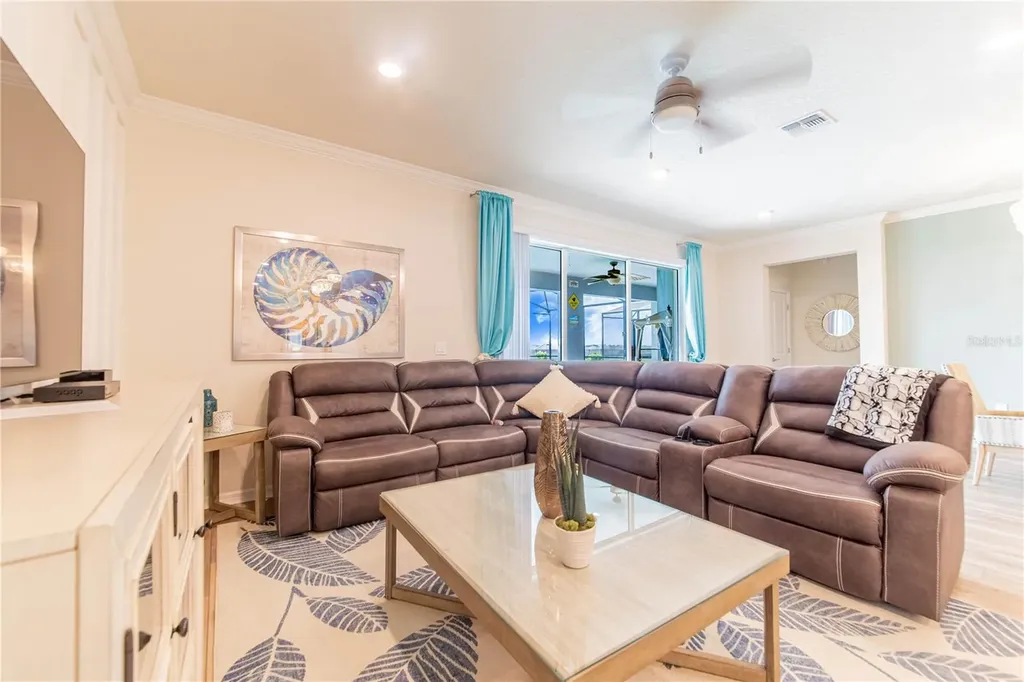 2090 Lelani Circle Davenport FL 33897
