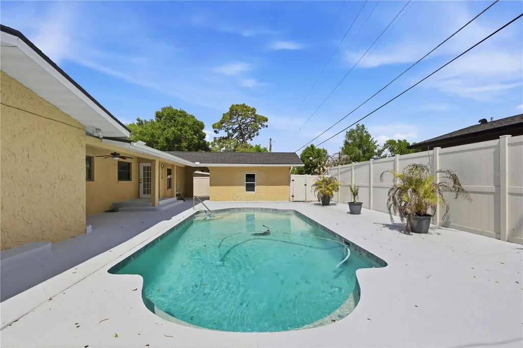 3707 Pelican Lane Orlando FL 32803