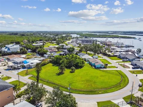 W Shell Point Road Ruskin FL 33570