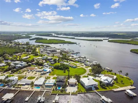 W Shell Point Road Ruskin FL 33570