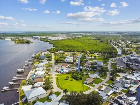 W Shell Point Road Ruskin FL 33570