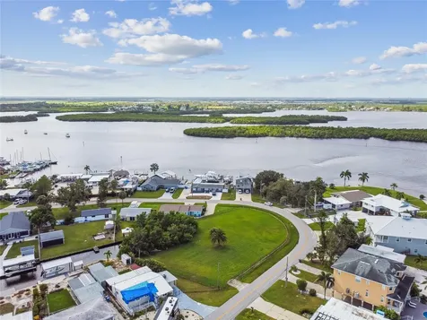 W Shell Point Road Ruskin FL 33570