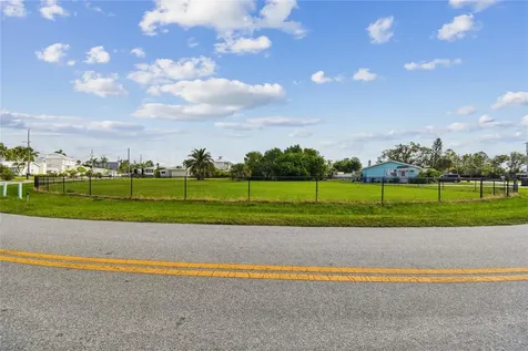 W Shell Point Road Ruskin FL 33570