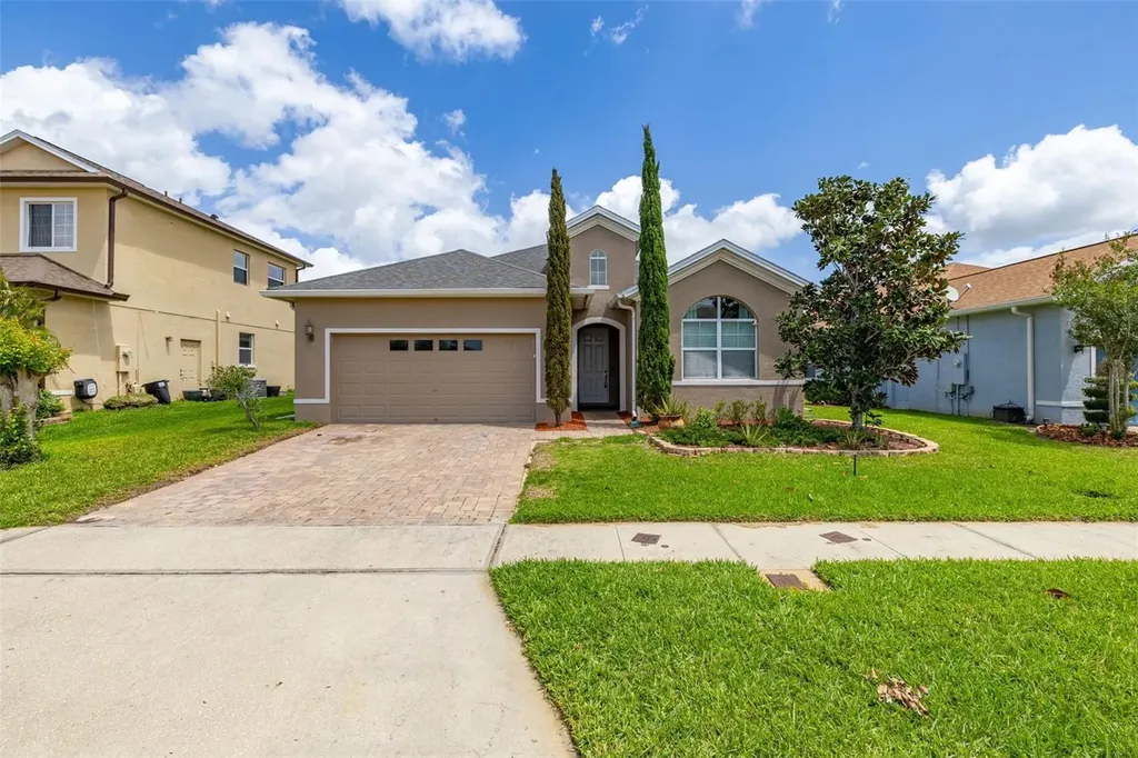 2823 Sail Breeze Way Kissimmee FL 34744