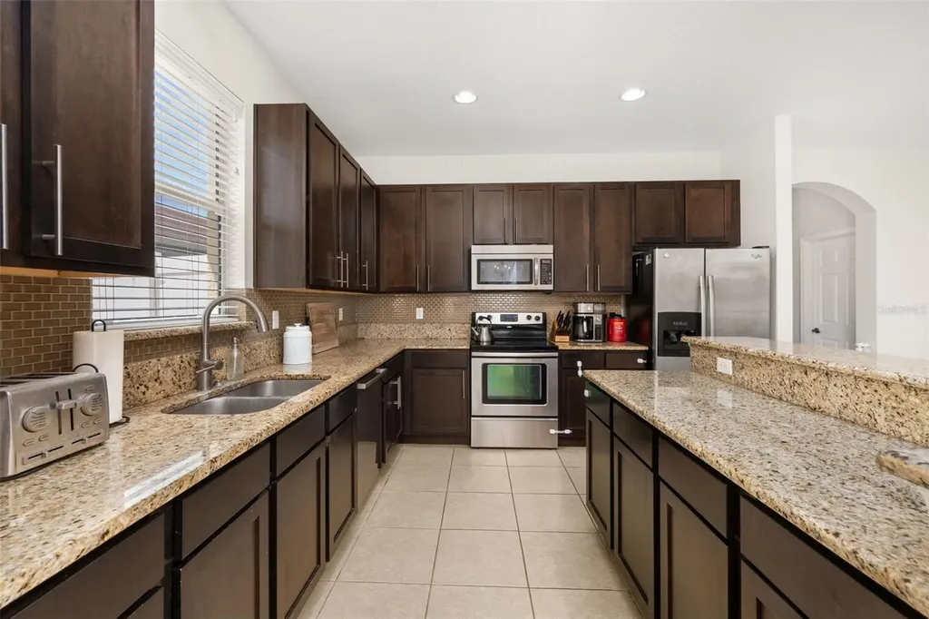 2823 Sail Breeze Way Kissimmee FL 34744