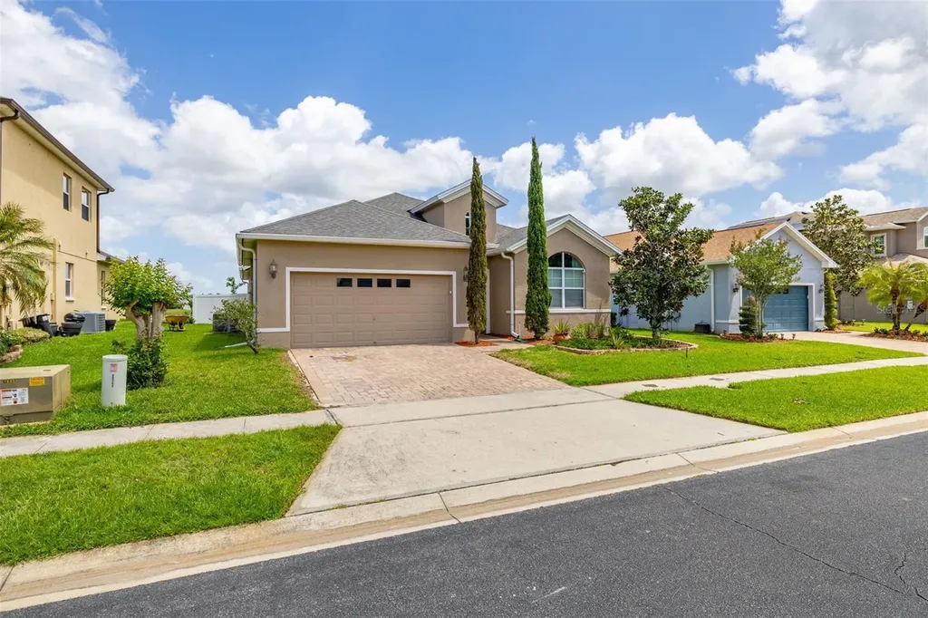 2823 Sail Breeze Way Kissimmee FL 34744