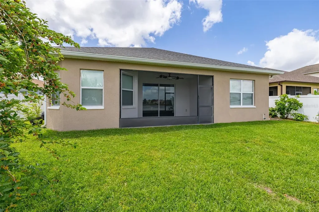 2823 Sail Breeze Way Kissimmee FL 34744
