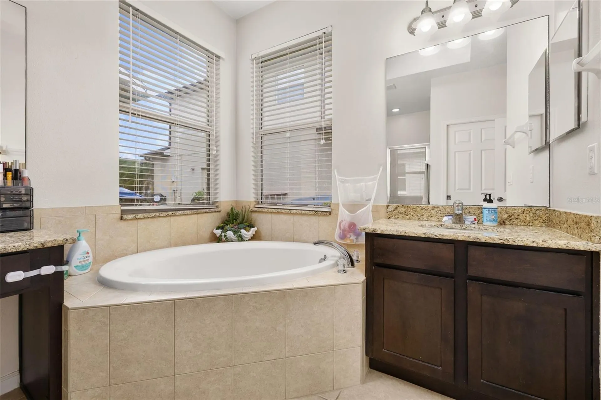 2823 Sail Breeze Way Kissimmee FL 34744