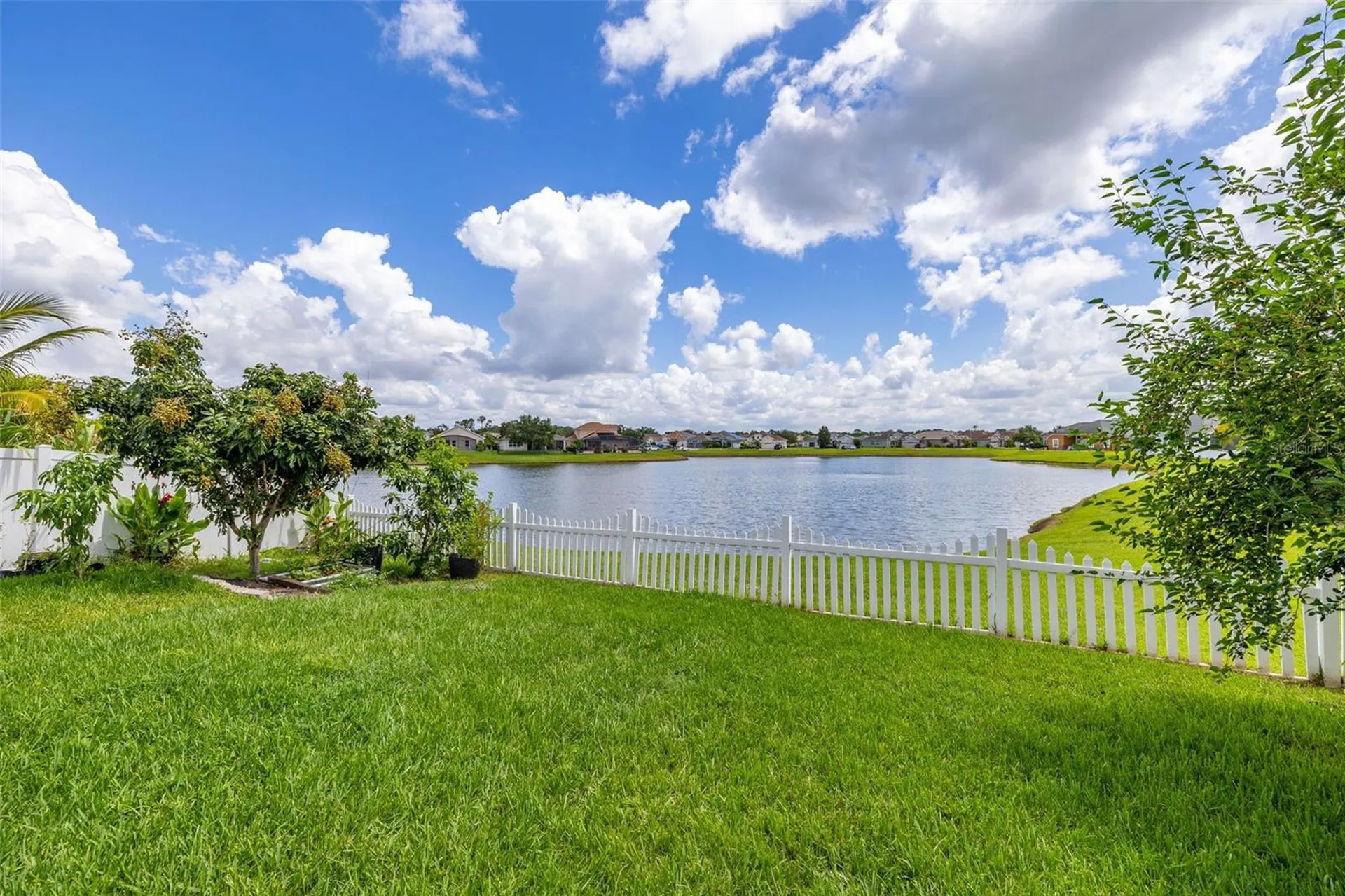 2823 Sail Breeze Way Kissimmee FL 34744