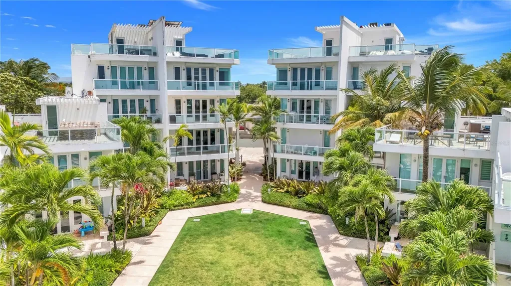 7 Paseo De La Balandras Dorado PR 00646