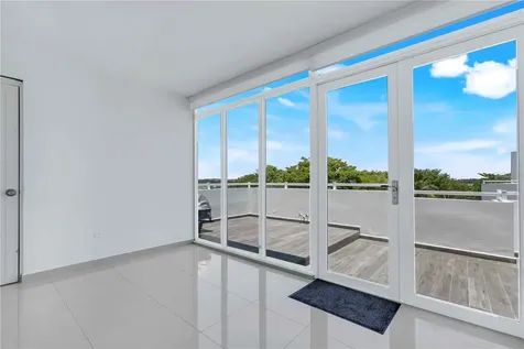 7 Paseo De La Balandras Dorado PR 00646
