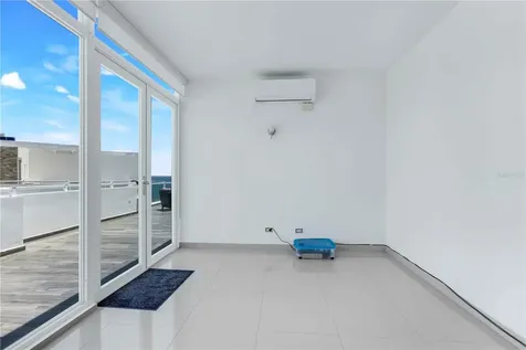 7 Paseo De La Balandras Dorado PR 00646