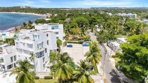 7 Paseo De La Balandras Dorado PR 00646