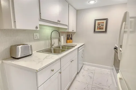 1000 Longboat Club Road Longboat Key FL 34228