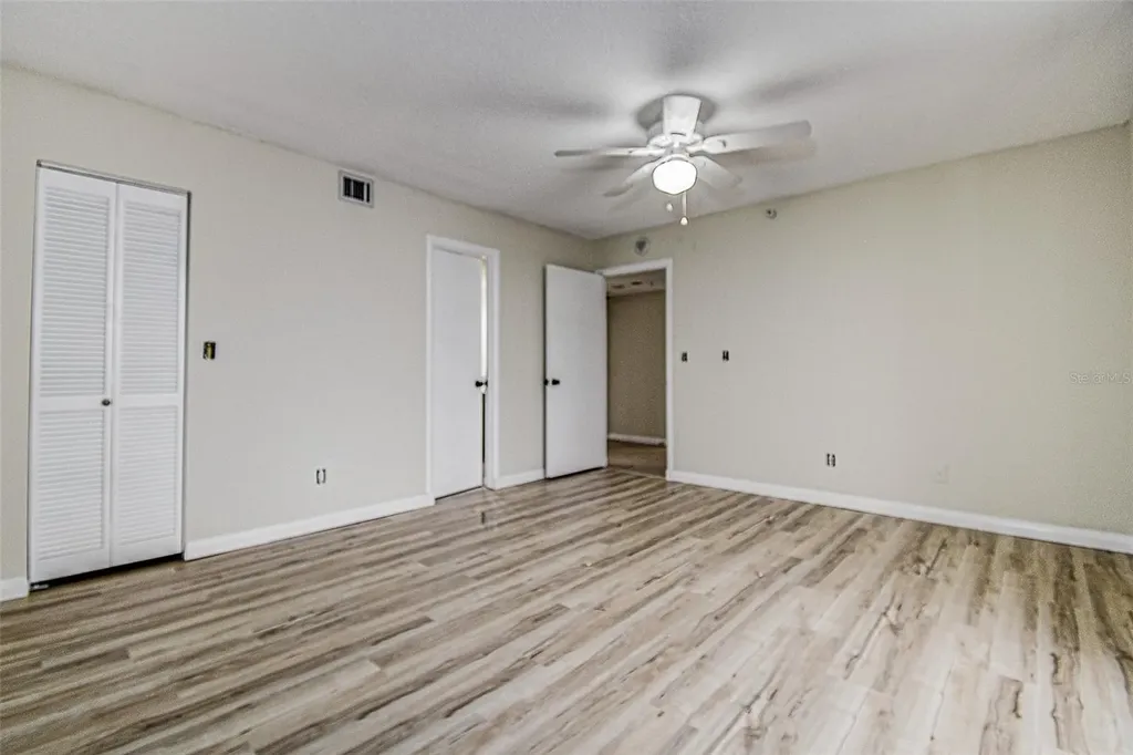 5940 Pelican Bay Plaza S Gulfport FL 33707