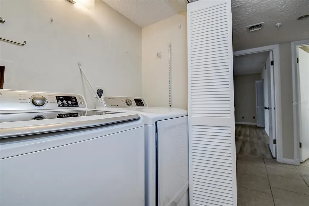 5940 Pelican Bay Plaza S Gulfport FL 33707