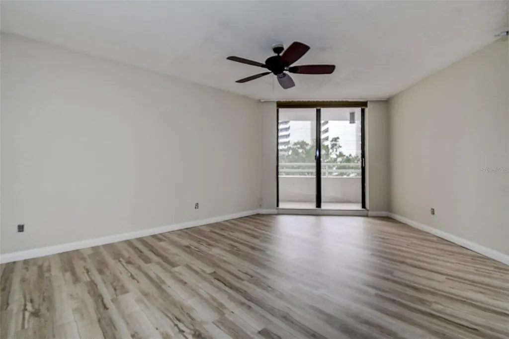 5940 Pelican Bay Plaza S Gulfport FL 33707